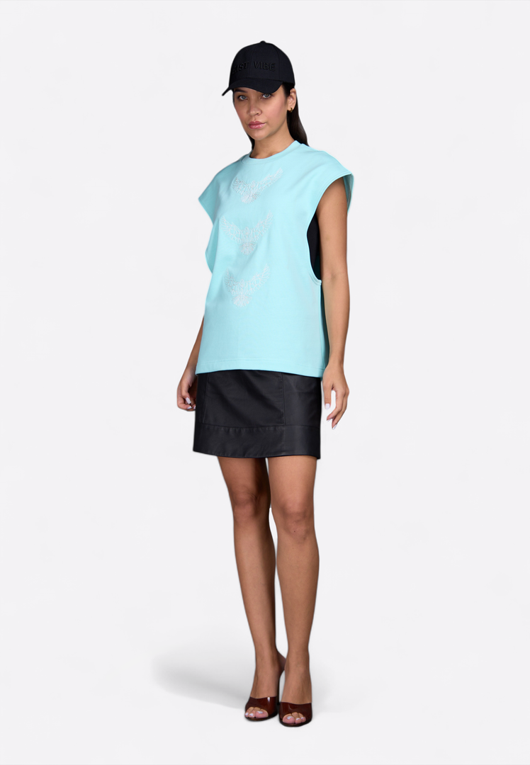 Models Wearing Sleeveless Tiffany Vest