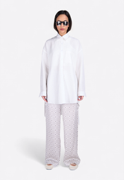 Close-up of fabric belted linen shirt, straight front – East Vibe

